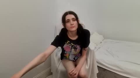 emilyfox5 online show from December 2, 2025, 5:13 am