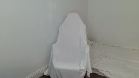 emilyfox5 online show from December 18, 2025, 11:33 pm