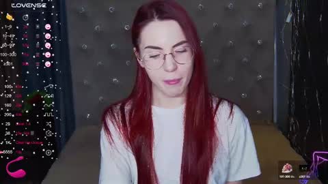 Snapshot of emilykents chatting on February 24, 2025, 4:38 am EmilyKents online show from February 24, 2025, 4:38 am