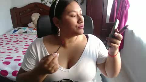 Emily Cortez online show from December 29, 2024, 4:40 pm