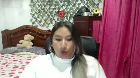Emily Cortez online show from January 1, 2025, 4:29 am