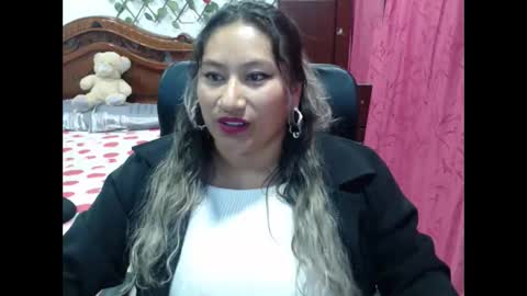 Emily Cortez online show from January 5, 2025, 2:38 am