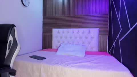 Snapshot of emilymora1_ chatting on May 20, 2026, 4:51 am emilymora1_ online show from May 20, 2026, 4:51 am