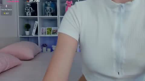 Snapshot of emilyrighter chatting on August 2, 2026, 5:11 pm Hey i am Emily am - pm online show from August 2, 2026, 5:11 pm