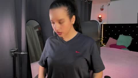 Snapshot of emilyrousex chatting on December 8, 2024, 2:41 pm emilyrousex online show from December 8, 2024, 2:41 pm