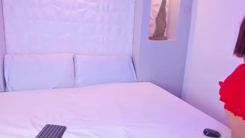 EMILY online show from November 12, 2025, 7:03 pm