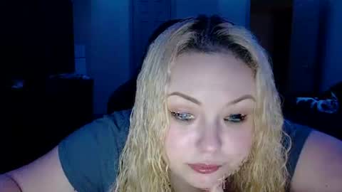 Emily Bankz online show from October 31, 2025, 6:47 am