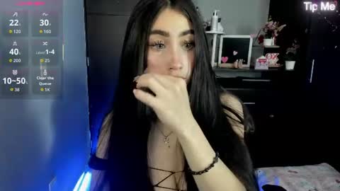 Snapshot of emilytafur chatting on June 19, 2026, 12:04 am Emy online show from June 19, 2026, 12:04 am