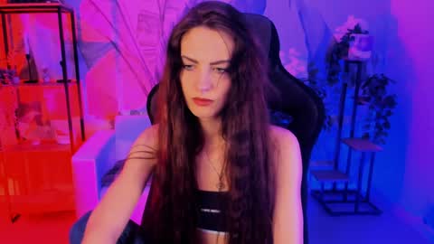 Snapshot of emilywiled chatting on January 30, 2025, 8:11 am Emily online show from January 30, 2025, 8:11 am