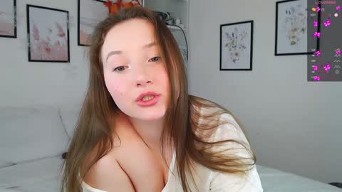 Snapshot of emilyxgrasez chatting on February 5, 2025, 8:11 am Emily online show from February 5, 2025, 8:11 am