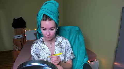 Snapshot of emilyy____ chatting on February 2, 2025, 10:35 am Emily online show from February 2, 2025, 10:35 am