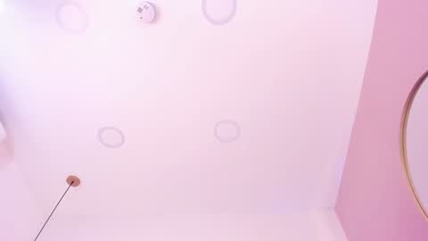 Snapshot of emilyy_bank chatting on December 10, 2024, 2:38 am Emily Bank online show from December 10, 2024, 2:38 am