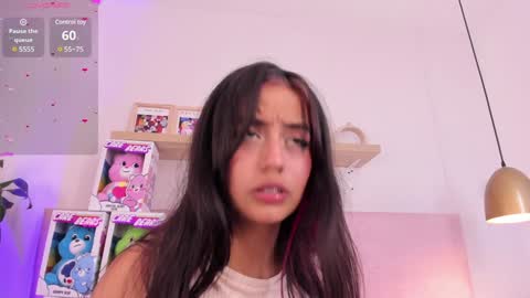 Snapshot of emilyy_bank chatting on December 29, 2024, 2:17 am Emily Bank online show from December 29, 2024, 2:17 am