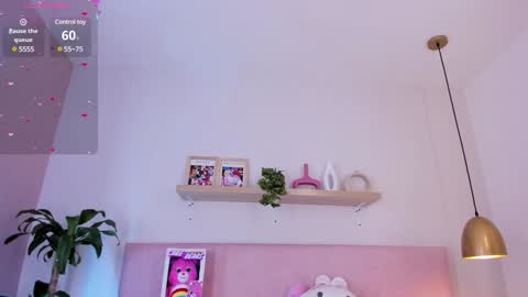 Snapshot of emilyy_bank chatting on January 4, 2025, 11:48 pm Emily Bank online show from January 4, 2025, 11:48 pm