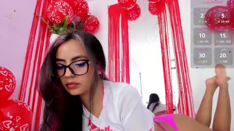 Snapshot of emilyy_bank chatting on February 21, 2025, 8:16 pm Emily Bank online show from February 21, 2025, 8:16 pm