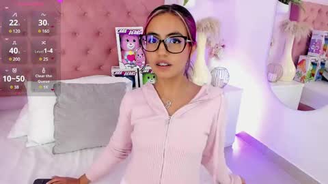 Snapshot of emilyy_bank chatting on March 5, 2025, 11:05 pm Emily Bank online show from March 5, 2025, 11:05 pm