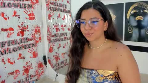 Snapshot of emilyy_cooperr chatting on November 6, 2025, 11:55 am emilyy_cooperr online show from November 6, 2025, 11:55 am