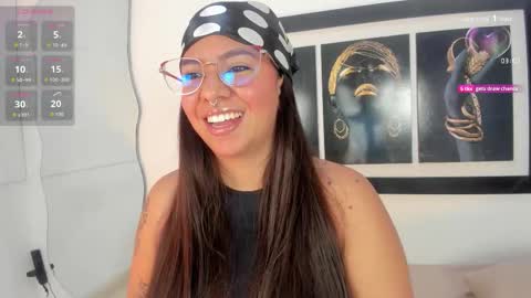 Snapshot of emilyy_cooperr chatting on November 24, 2025, 11:54 am emilyy_cooperr online show from November 24, 2025, 11:54 am