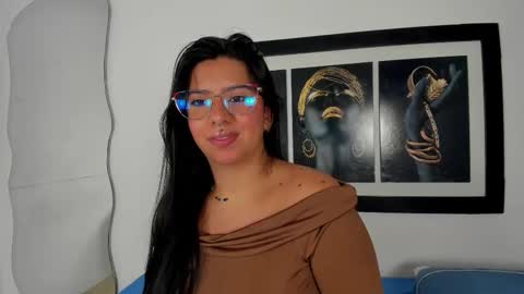 Snapshot of emilyy_cooperr chatting on January 16, 2026, 12:09 pm emilyy_cooperr online show from January 16, 2026, 12:09 pm