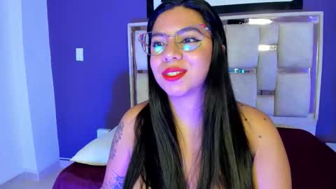 Snapshot of emilyy_cooperr chatting on February 9, 2026, 12:09 pm emilyy_cooperr online show from February 9, 2026, 12:09 pm