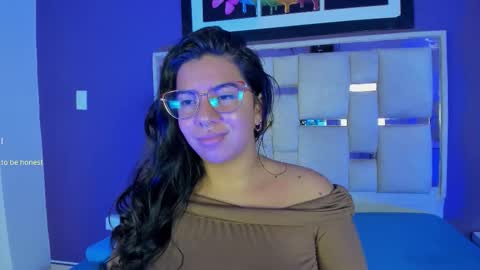 Snapshot of emilyy_cooperr chatting on February 24, 2026, 12:14 pm emilyy_cooperr online show from February 24, 2026, 12:14 pm