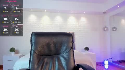 Snapshot of emilyy_lopez chatting on July 31, 2026, 2:05 pm Emilyy lopez online show from July 31, 2026, 2:05 pm