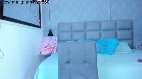 Snapshot of emilyy_r chatting on July 14, 2026, 7:19 pm emilyy_r online show from July 14, 2026, 7:19 pm