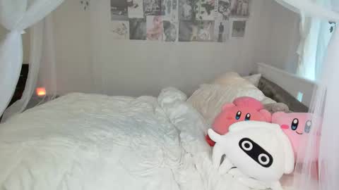 Emily brunette and Charlotte redhead online show from March 31, 2026, 3:12 pm