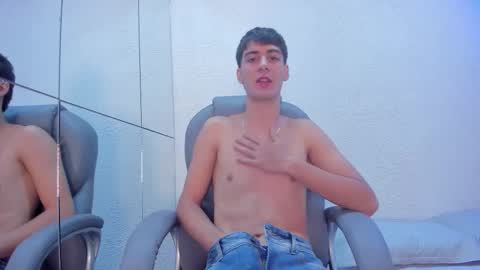 emir_ozan online show from November 22, 2025, 11:09 am