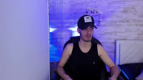 emir_ozan online show from February 11, 2026, 7:08 pm