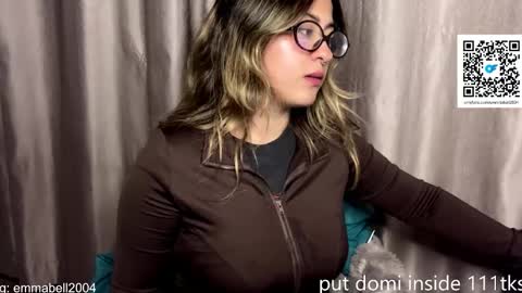 Snapshot of emma__bell_ chatting on March 17, 2026, 1:32 am Emma Is here online show from March 17, 2026, 1:32 am