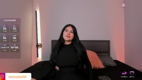 Snapshot of emma__clark__ chatting on July 18, 2026, 8:34 pm Emma Clark online show from July 18, 2026, 8:34 pm