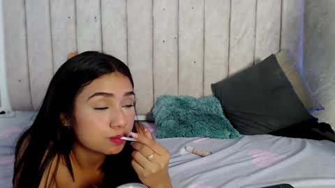 emma_and_aysha online show from March 10, 2025, 5:39 pm