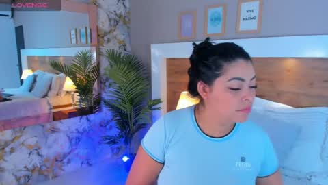 Snapshot of emma_bakker_ chatting on July 5, 2026, 7:59 am Emma online show from July 5, 2026, 7:59 am