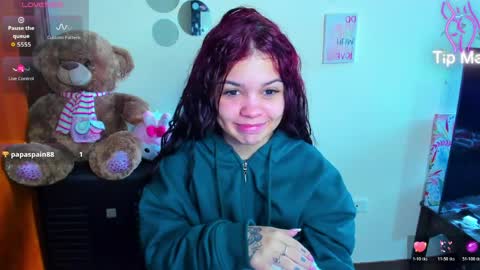 emma_boo_ online show from April 7, 2026, 2:28 pm