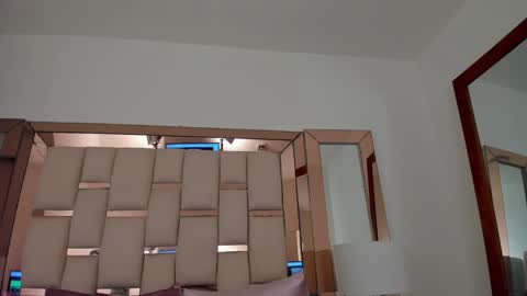 Emma Castillo online show from February 2, 2025, 6:53 pm