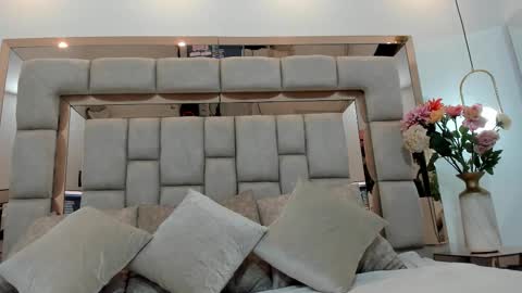 Emma Castillo online show from October 13, 2025, 9:37 pm