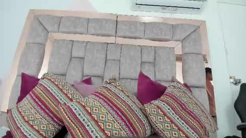 Snapshot of emma_castilloo chatting on June 20, 2026, 8:44 pm Emma Castillo online show from June 20, 2026, 8:44 pm