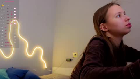 Emma online show from May 20, 2026, 1:56 am