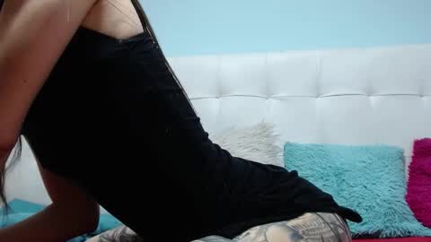 Emma online show from November 10, 2025, 11:04 pm