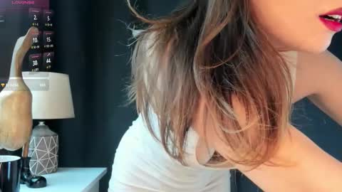 emma_groot online show from October 5, 2025, 6:12 am