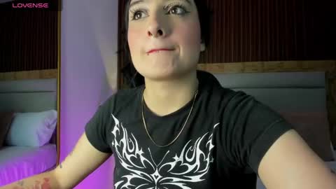Snapshot of emma_hiltonn_ chatting on May 12, 2026, 7:11 pm E M M A online show from May 12, 2026, 7:11 pm