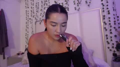 emma_johnson_ online show from April 8, 2026, 2:44 am