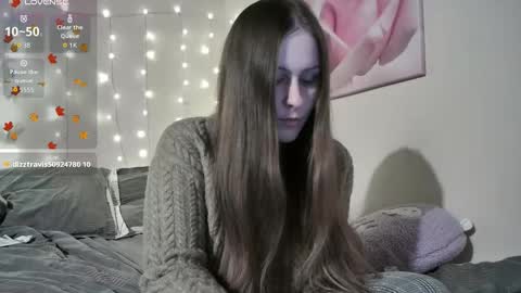 emma_just online show from November 25, 2025, 5:24 pm