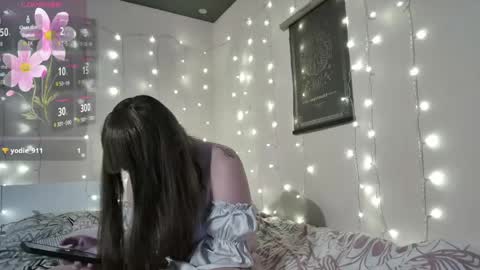 Snapshot of emma_just chatting on April 18, 2026, 7:07 pm emma_just online show from April 18, 2026, 7:07 pm