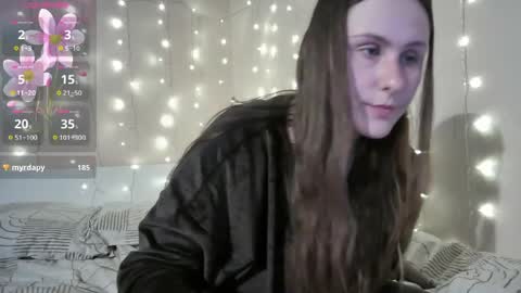 Snapshot of emma_just chatting on May 31, 2026, 9:27 am emma_just online show from May 31, 2026, 9:27 am