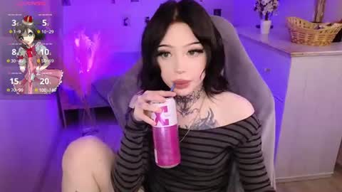Snapshot of emma_kirks chatting on June 17, 2026, 12:50 pm emma_kirks online show from June 17, 2026, 12:50 pm