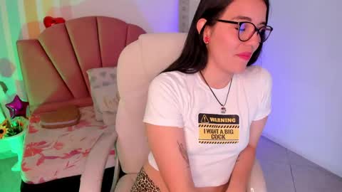 Snapshot of emma_lakshmi chatting on June 8, 2026, 4:18 pm Emma online show from June 8, 2026, 4:18 pm