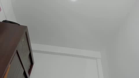 whises lits        online show from September 22, 2025, 12:07 pm