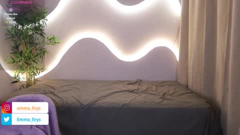 Emma online show from November 19, 2025, 4:23 am